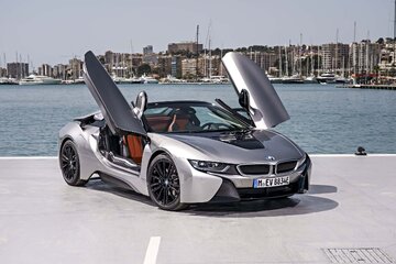 BMW i8