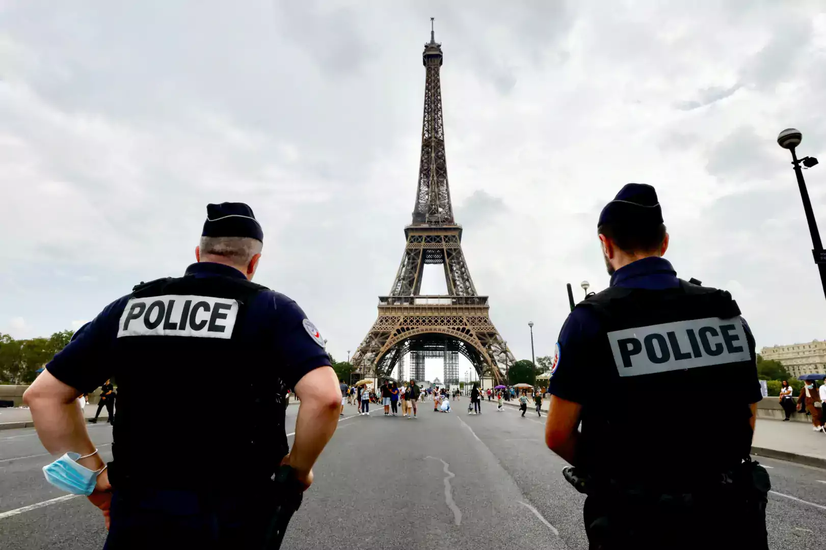 پلیس فرانسه با مجوز قاضی قادر به جاسوسی از گوشی‌های هوشمند مردم خواهد بود!
