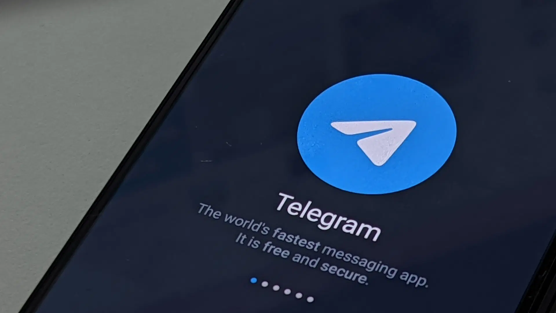گوشی های Mi Xiaomi تلگرام را به عنوان برنامه مخرب معرفی می کند
