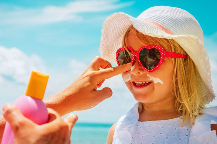 آیا استفاده روزانه از کرم ضد آفتاب ضروری است؟
