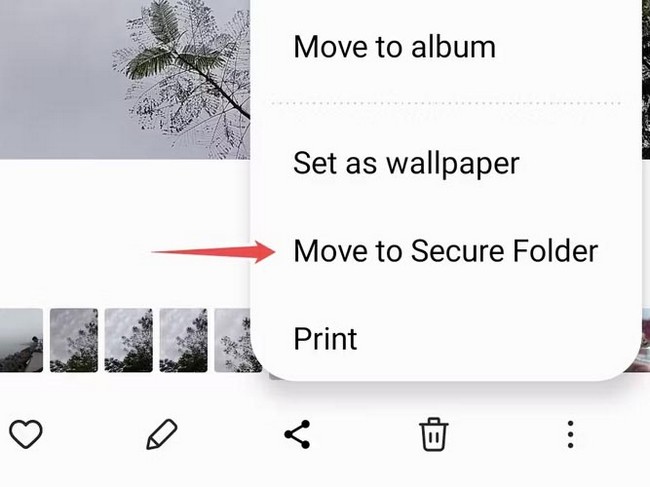 از فهرست بازشده گزینه Move to Secure Folder را انتخاب کنید