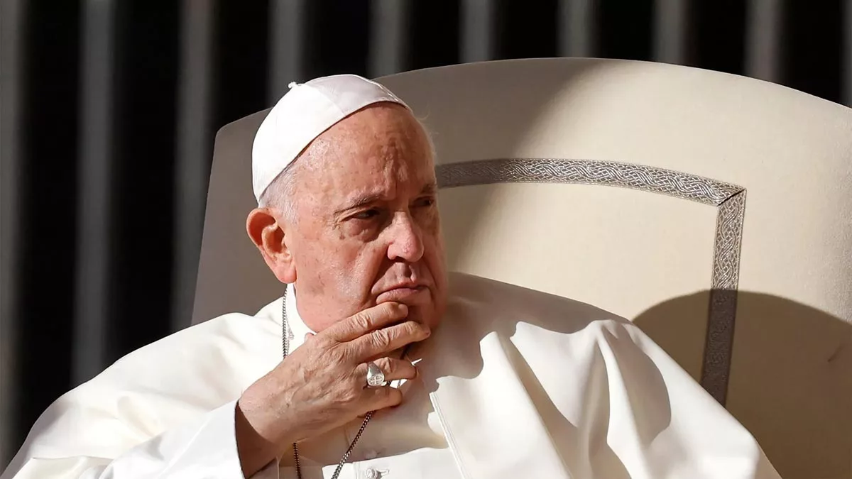 پاپ می‌گوید فناوری بدون خطا نیست